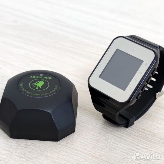 Кнопка вызова персонала и часы в ассортименте