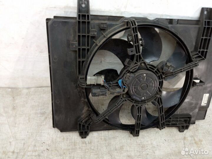 Диффузор вентилятора Nissan Juke 1 F15 2010