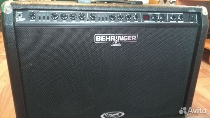 Гитарный комбоусилитель Behringer v tone gmx 212