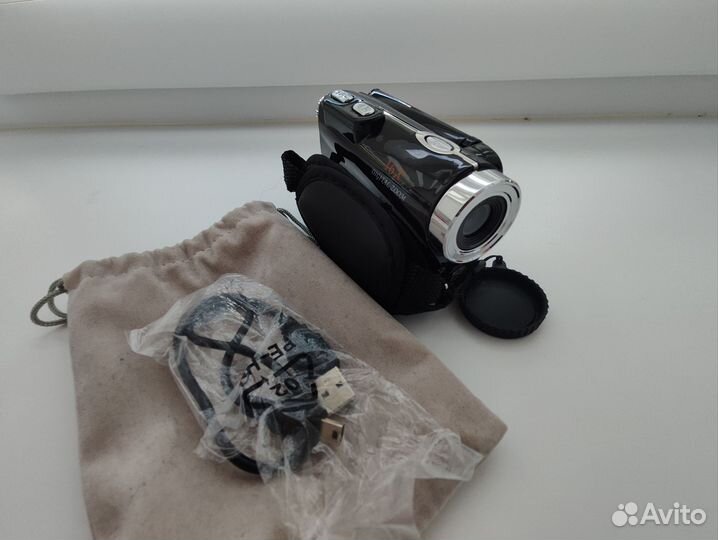 Видеокамера Sony HDR-XR110E