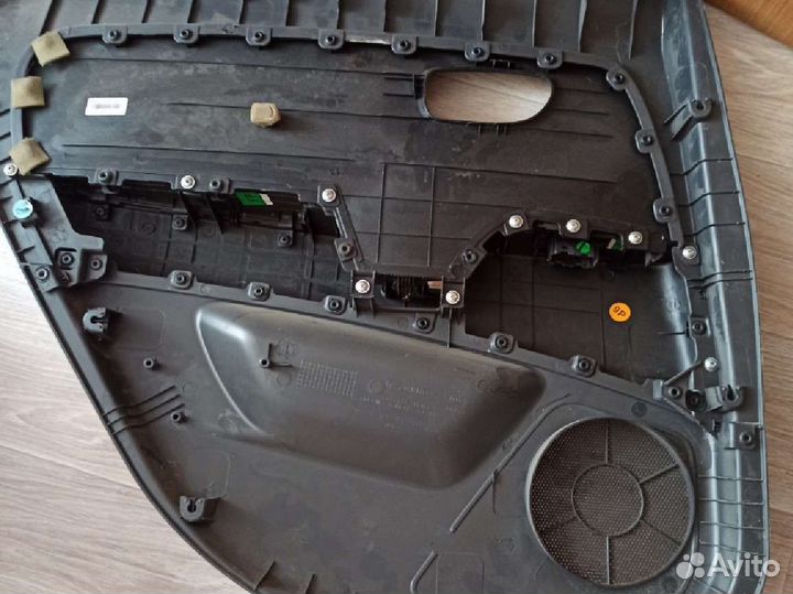 На Hyundai Elantra J4 HD обшивки дверей