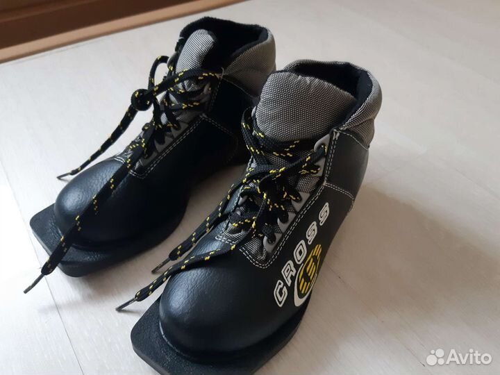 Лыжные ботинки детские