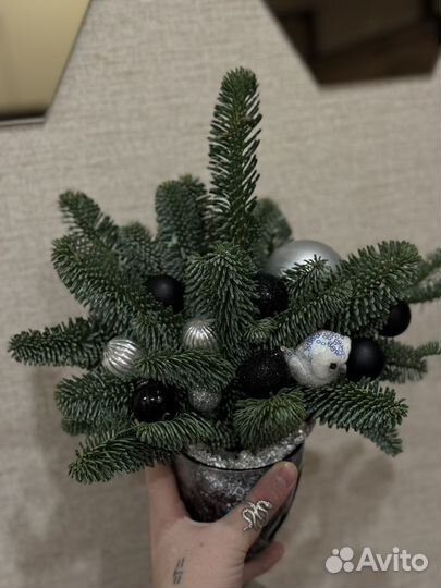 Новогодние украшения нобилис