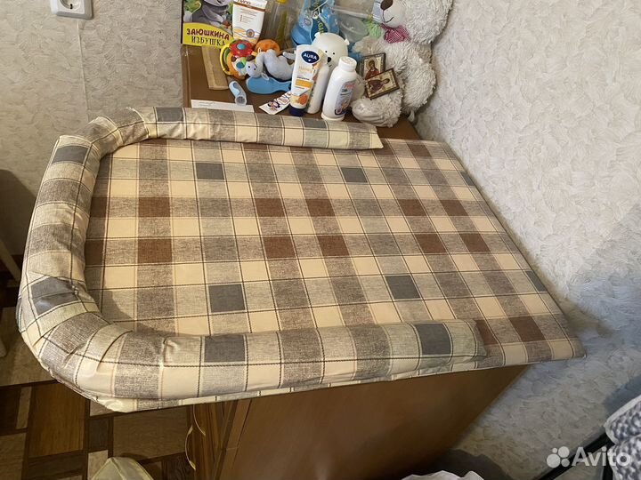 Доска для пеленания на комод