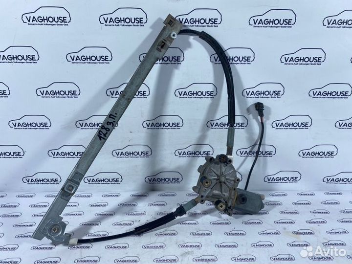 Стеклоподъемник задний правый Volkswagen Passat B3