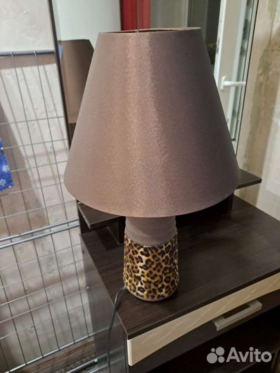 Лампа настольная