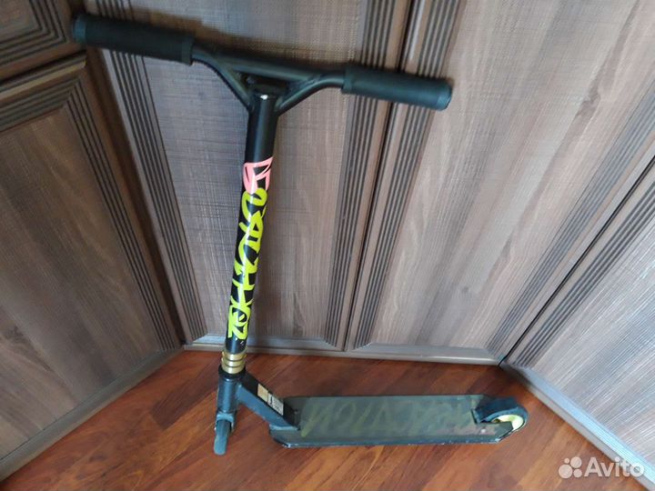Самокат трюковой,детский