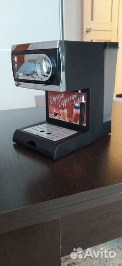 Кофеварка рожковая dexp EM-1000