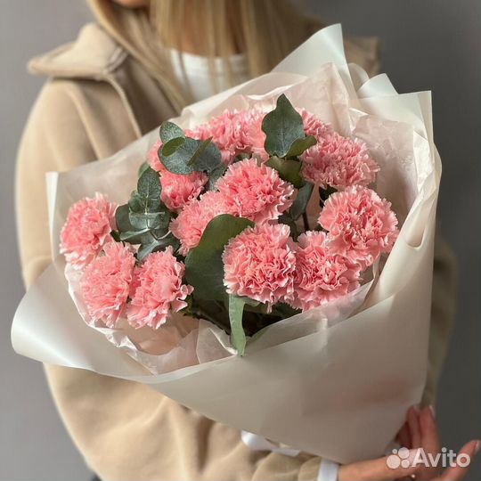 Монобукет диантусов с эвкалиптом нежный