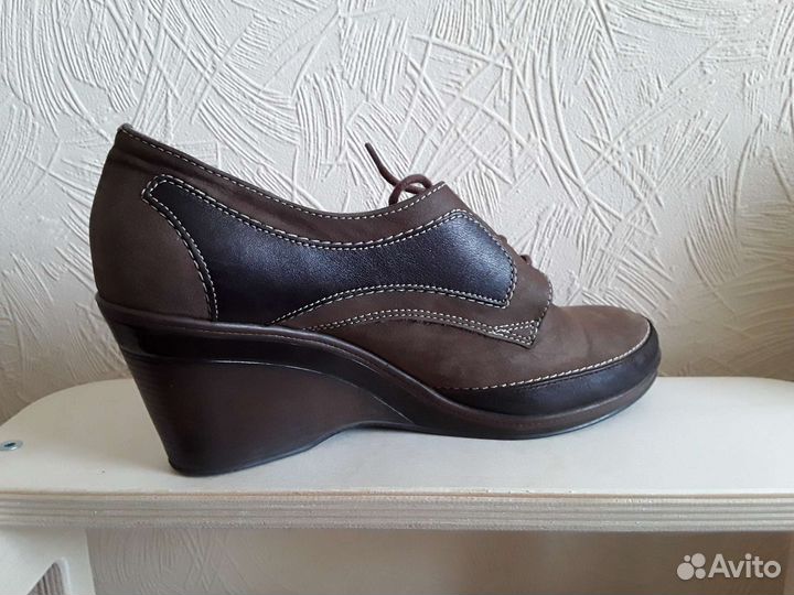 Полуботинки женские нат. кожа 39 размер