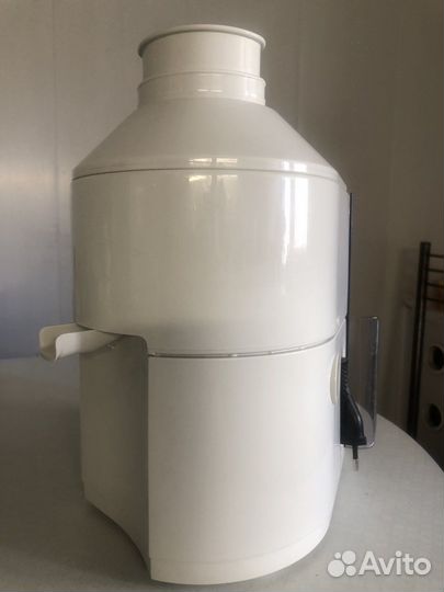 Соковыжималка центробежная Braun SJ3000