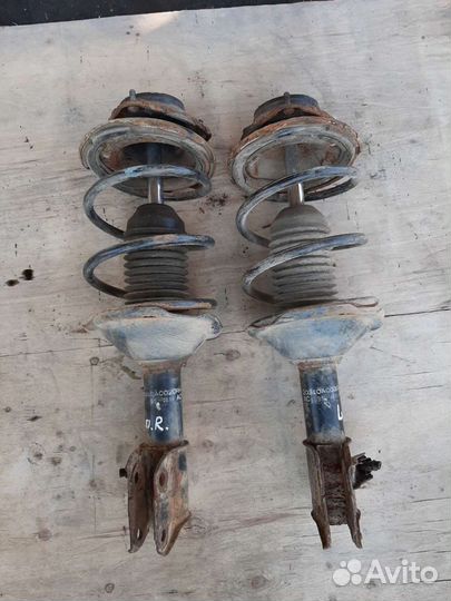 Субару Легаси стойка