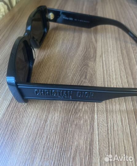 Солнцезащитные очки женские dior