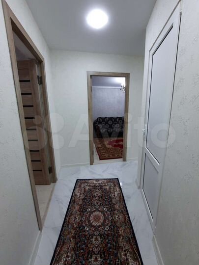 2-к. квартира, 60 м², 1/6 эт.