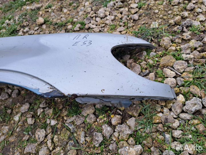 Крыло правое на BMW E53