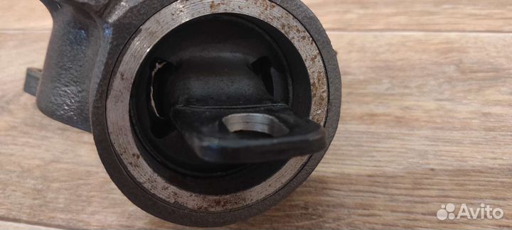 Опора двигателя (акпп) Мазда, левая