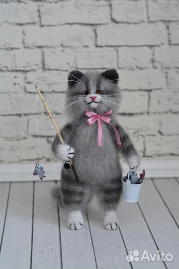 Вязаные котики ручной работы