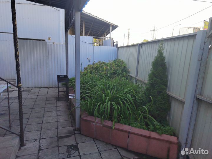 Продам банный комплекс с хозпостройками и боксами