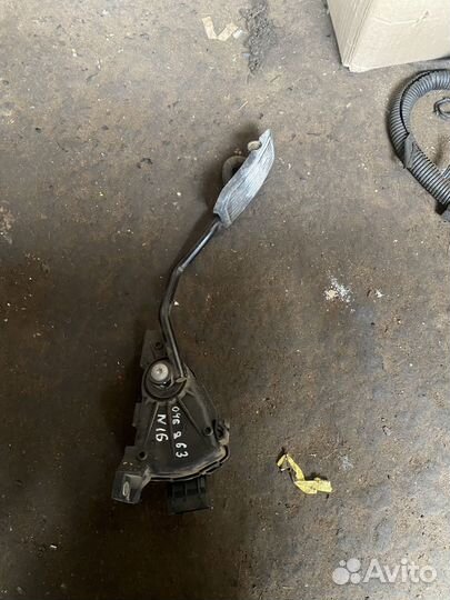 Педаль газа Nissan Almera N16 2000-2006