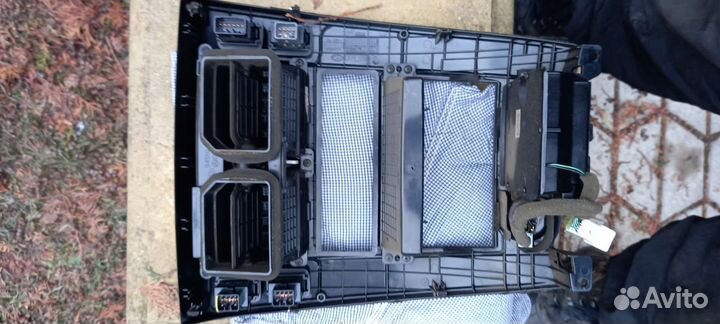 Накладка центральной консоли Hyundai Tucson 1