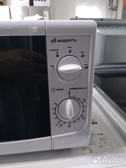 Микроволновая печь Starwind 20 литров, 700 Вт