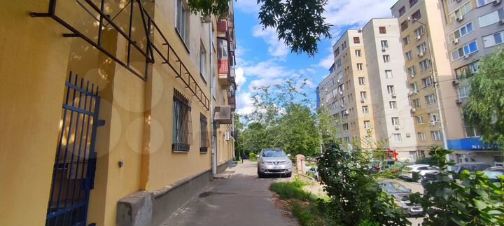 Свободного назначения 58 м² Прилегающий двор 40 м²