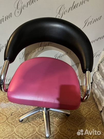 Парикмахерское кресло