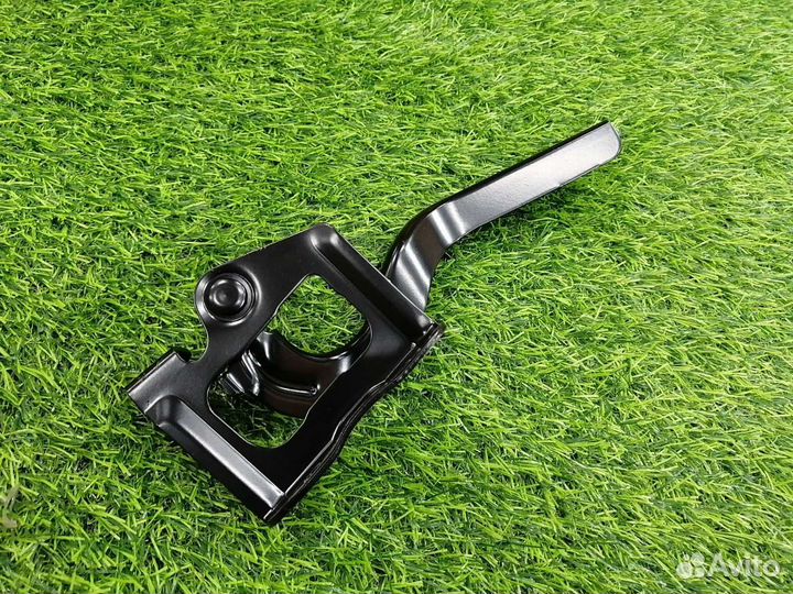 Петля капота правая Toyota Prius ZVW30 2013