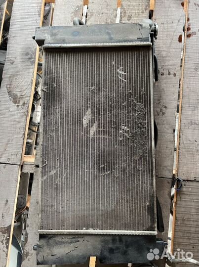 Радиатор основной диффузор Geely Vision 1.8