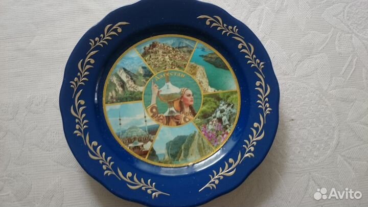 Настенная тарелка