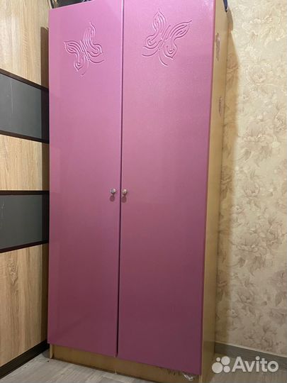 Компьютерный стол и шкаф