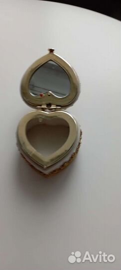 Фарфоровые шкатулки разные