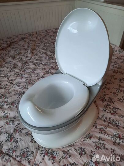 Горшок детский в форме унитаза