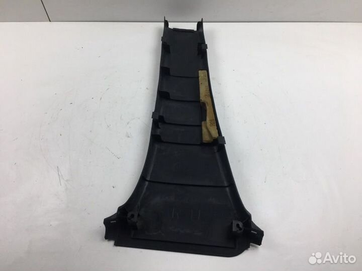 Накладка на стойку правая Toyota Scion NCP61L