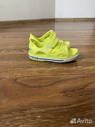 Сандали crocs 23