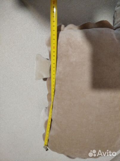 Диванная декоративная подушка новая в виде овечки