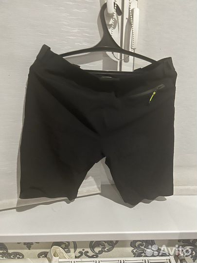 Трекинговые шорты Quechua