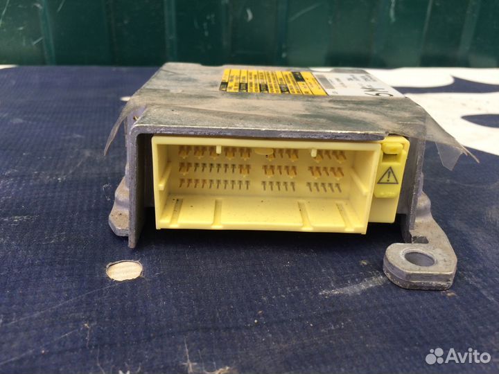 Сработавший блок airbag Toyota Corolla E150