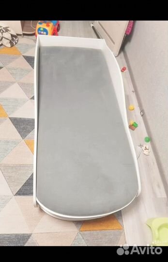 Детская кровать машина