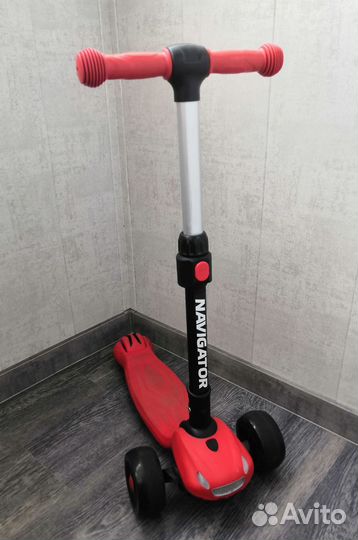 Самокат детский трехколесный