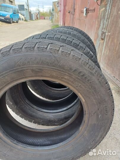 Bridgestone Blizzak VRX 82