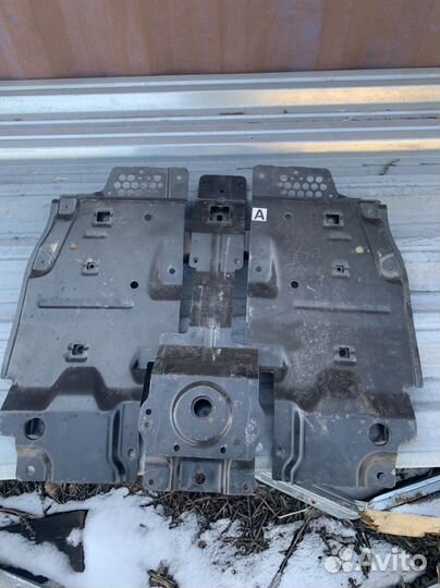 Защита картера Toyota Land cruiser 200