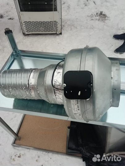 Зонт вытяжной с жироуловителем