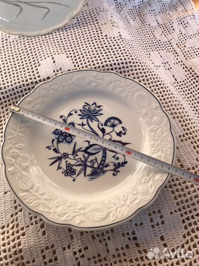 Блюда Edelstein и Kahla, синий лук, луковый узор