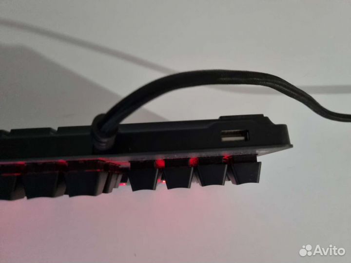 Механическая клавиатура logitech