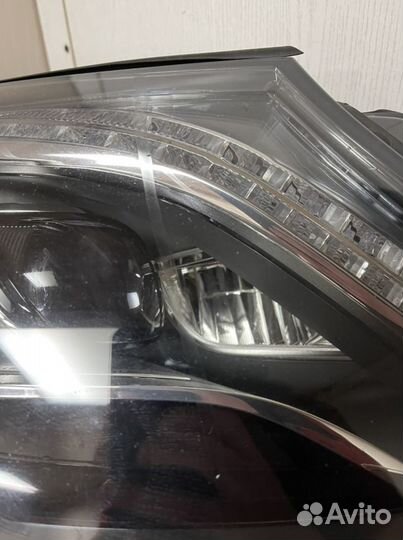 Фара правая Mercedes benz w222
