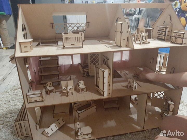 Домик кукольный