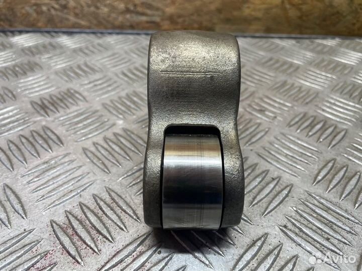 Коромысло клапанов Volvo Fh 2015