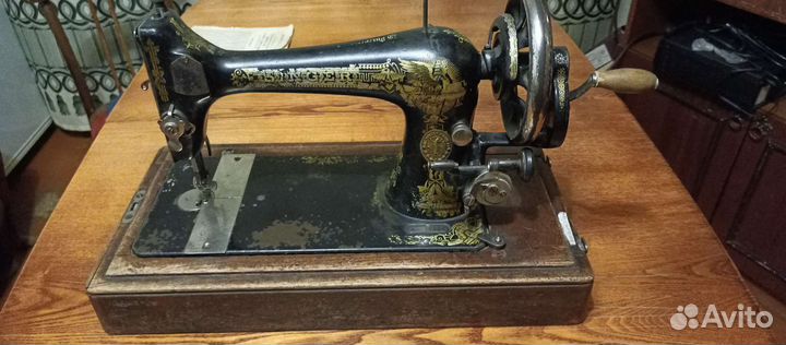 Швейная машина зингер
