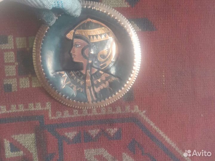 Настенная тарелка